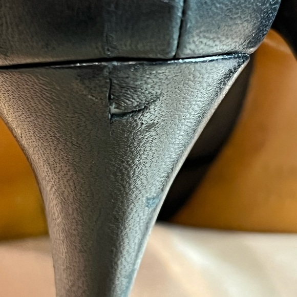 Authentic Gucci Platform Pumps - Picture 12 of 15